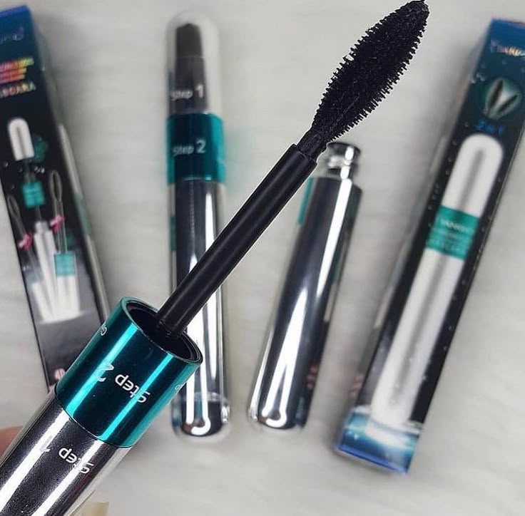 MÁSCARA POWER CÍLIOS 4D - CÍLIOS IMPECÁVEIS E À PROVA D'ÁGUA